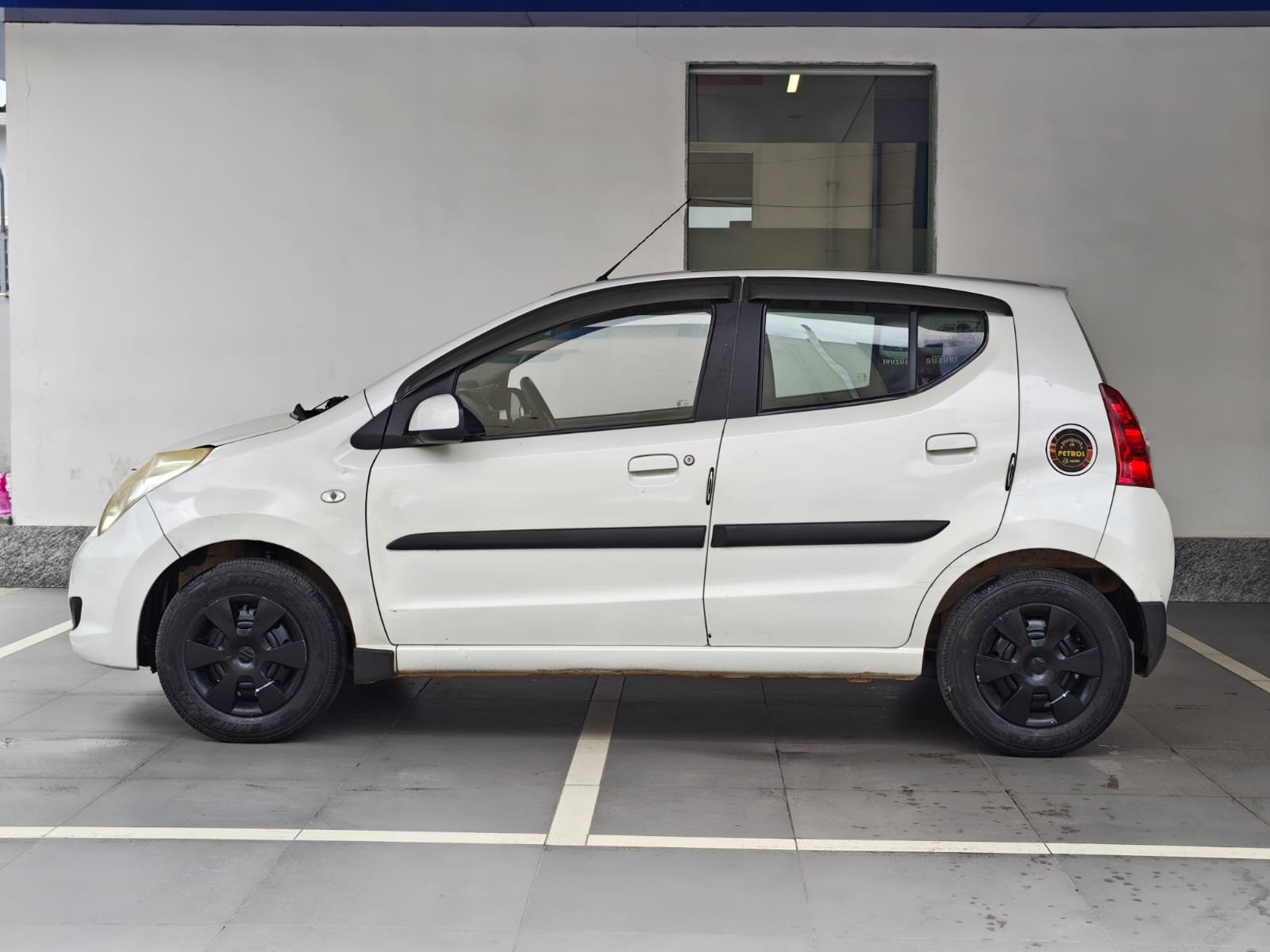 MARUTI SUZUKI A STAR ZXI